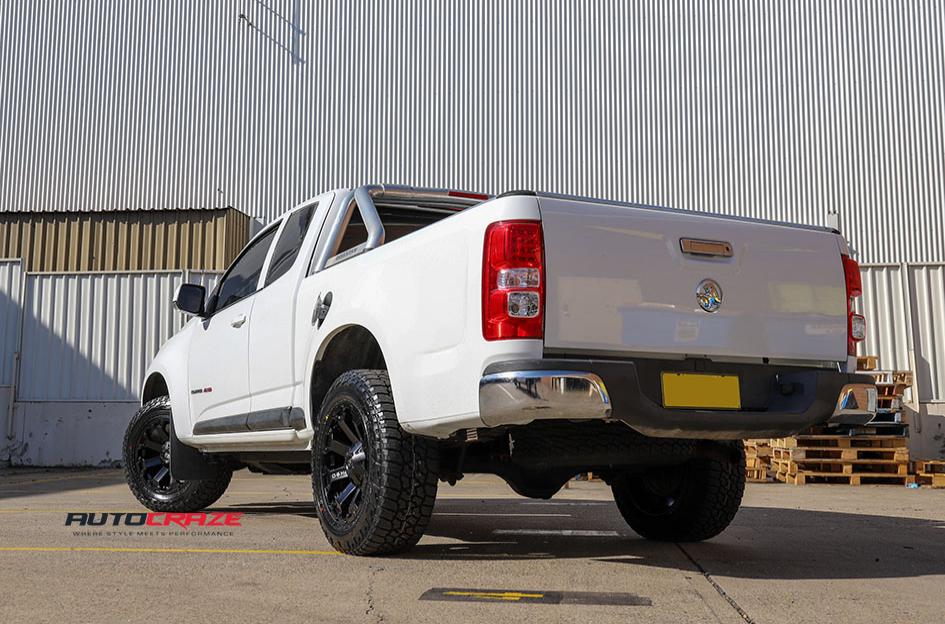 HOLDEN COLORADO AMBUSH MATTE BLACK